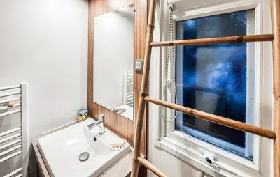 Salle de bains dans l'établissement Beautiful Stacaravan