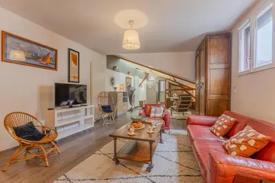Télévision ou salle de divertissement dans l'établissement La Capitainerie - Maison 6p avec grande terrasse