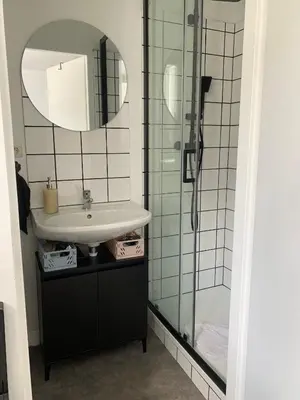 Salle de bains dans l'établissement Studio île de Nantes