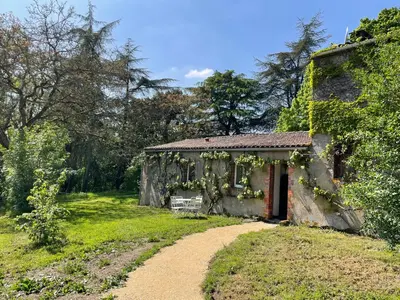 Jardin de l'établissement Gîte de la Rochejaquelein