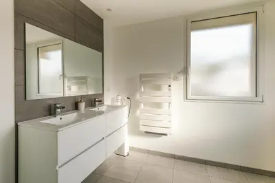 Salle de bains dans l'établissement Côté Océan - Appt vue mer de 134 m2