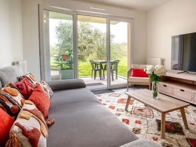 Coin salon dans l'établissement Apartment Atlantica-2 by Interhome