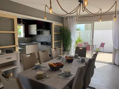 Cuisine ou kitchenette dans l'établissement les Alizés