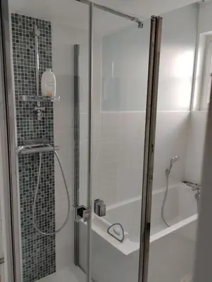 Salle de bains dans l'établissement Appartement spacieux 2 Pers- 4 Max