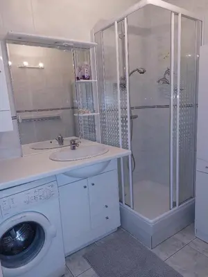 Salle de bains dans l'établissement T2 Esplanade de la Mer