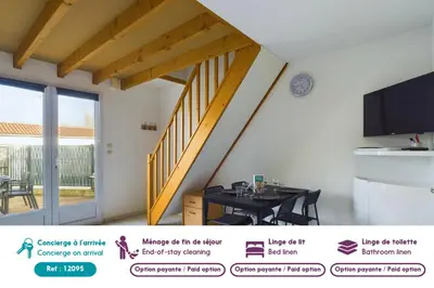 Télévision ou salle de divertissement dans l'établissement Saint-Hilaire - 350m de la plage