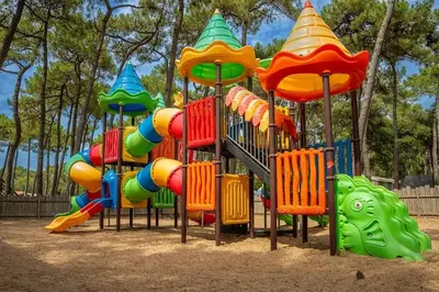 Aire de jeux pour enfants de l'établissement Camping 3 étoiles - Parc aquatique - ccaff0b