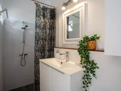 Salle de bains dans l'établissement Holiday Home Norecic-2 by Interhome