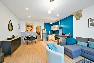 Cuisine ou kitchenette dans l'établissement La Parenthèse Choletaise - Sérénité en Centre-Ville