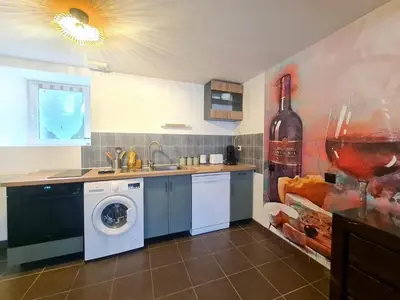 Cuisine ou kitchenette dans l'établissement Appartement familial tout équipé - proche hôpital