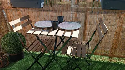 Terrasse ou espace extérieur de l'établissement Charmant appartement proche Thales