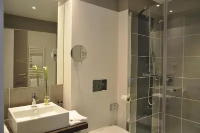 Salle de bains dans l'établissement Les 3 Lieux - Hôtel, Restaurant, Espace sensoriel