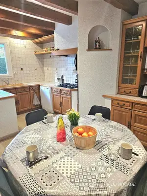 Cuisine ou kitchenette dans l'établissement La Casa - Gîte familal - 15min from Puy duFou