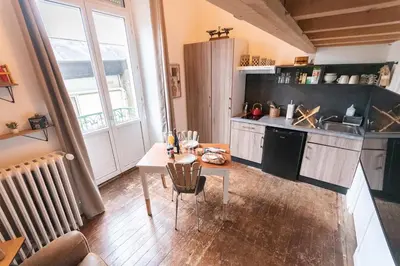 Cuisine ou kitchenette dans l'établissement Lulu la Brocante - Hypercentre - Gare