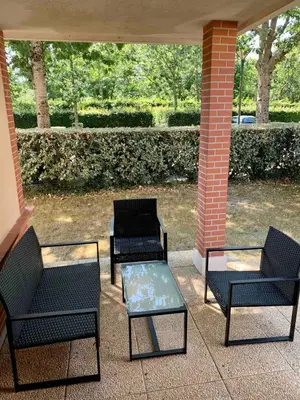 Coin salon dans l'établissement Charmant T3 avec jardin et piscine