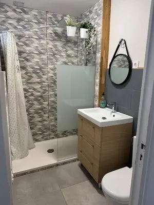 Salle de bains dans l'établissement Séjournez dans un Charmant Appartement de 40 m