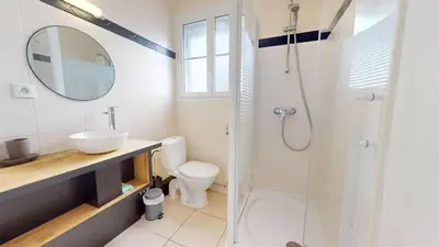 Salle de bains dans l'établissement Etoile des Mers