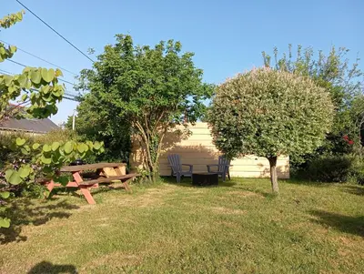 Jardin de l'établissement Hébergement dans village de bord de Loire
