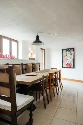Coin salon dans l'établissement Le Logis du Vieux Donjon