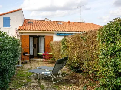 Jardin de l'établissement Holiday Home Plein Océan-4 by Interhome