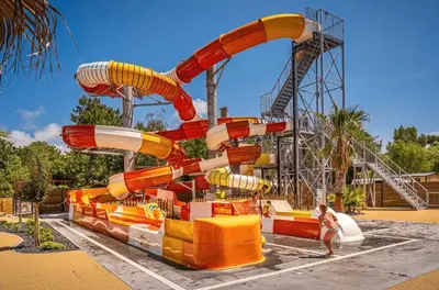 Parc aquatique au sein de le camping ou à proximité