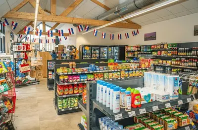 Supermarché ou boutique de le camping ou à proximité