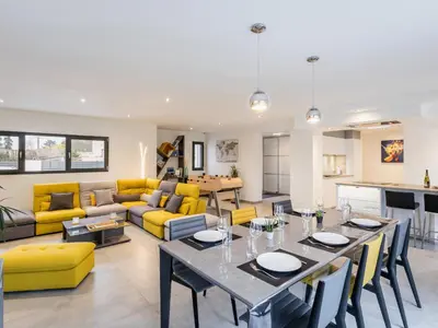 Coin salon dans l'établissement Gîte calme avec spa et terrasse, proche Nantes et Clisson - FR-1-306-1292