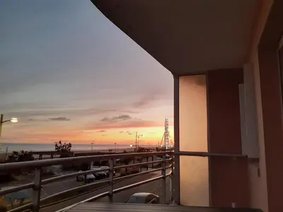 Lever ou coucher de soleil vu de l'appartement ou à proximité
