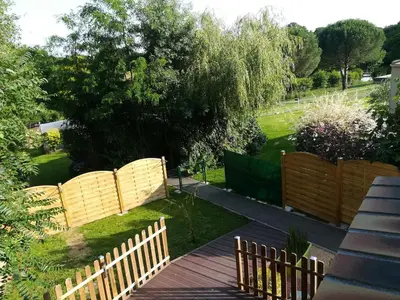 Jardin de l'établissement Gîte classé, 55 m2, 4 pers, 20 min plages