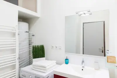 Salle de bains dans l'établissement Unsejouranantes- Loft Cassard