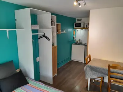 Cuisine ou kitchenette dans l'établissement Studio avec terrasse