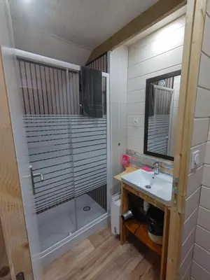 Salle de bains dans l'établissement Chambre bordeaux
