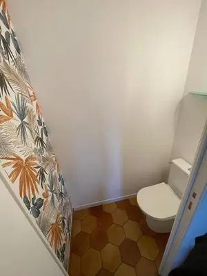 Salle de bains dans l'établissement Studio indépendant dans maison d habitation