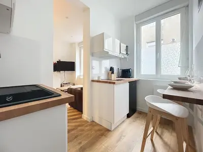 Cuisine ou kitchenette dans l'établissement beau T1 proche gare de Nantes