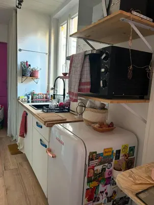 Cuisine ou kitchenette dans l'établissement Appt 2 pers - Hyper-centre de Nantes