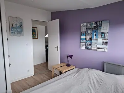 Un ou plusieurs lits dans un hébergement de l'établissement St Marc proche plage, 2 chambres