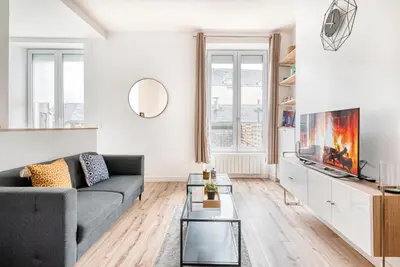 Télévision ou salle de divertissement dans l'établissement Le Majorelle - Hypercentre - Quartier Apaisant