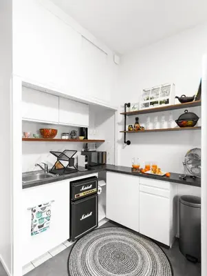 Cuisine ou kitchenette dans l'établissement Au Pas de Bouffay, perched nest, medieval quarter