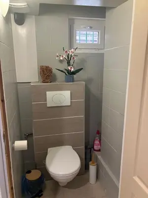 Salle de bains dans l'établissement Grande chambre, Sdb partagée