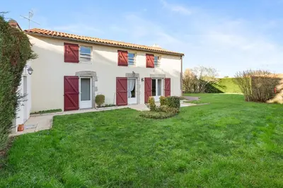 Jardin de l'établissement Le Gîte du Verger - Calme, paisible et jardin