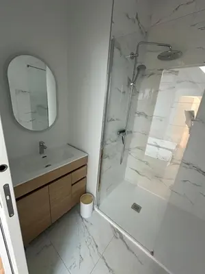Salle de bains dans l'établissement Golf international la baule