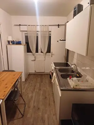 Cuisine ou kitchenette dans l'établissement Saphire tilleul