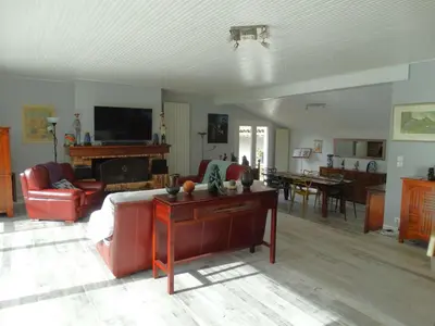 Télévision ou salle de divertissement dans l'établissement Les Treilles Saint Hilaire de Riez