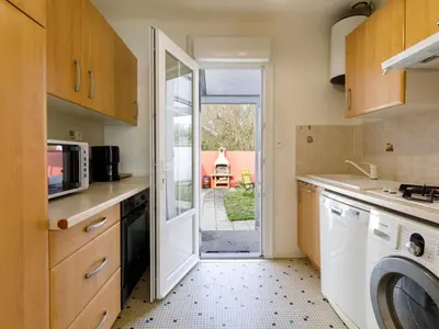 Cuisine ou kitchenette dans l'établissement Holiday Home Remagy by Interhome