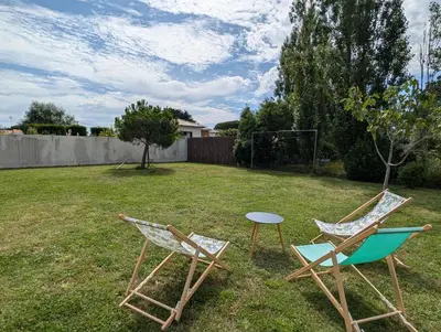 Jardin de l'établissement Maison familiale avec jardin a deux pas de l'océan