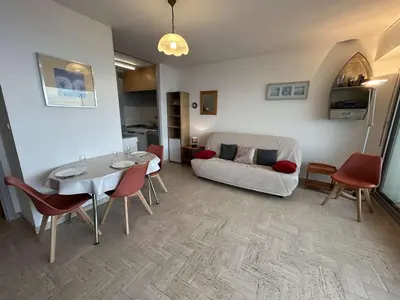 Coin salon dans l'établissement Studio confortable face mer avec garage privé, Saint-Hilaire-de-Riez - FR-1-224C-336