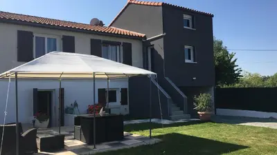 Jardin de l'établissement Gite Au Cheval D'or