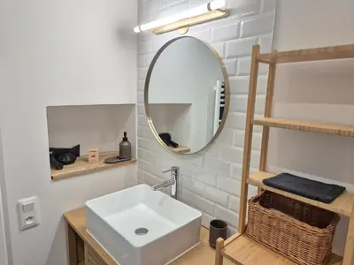 Salle de bains dans l'établissement La maison de Pierre, studio à 20 min du Puy du Fou