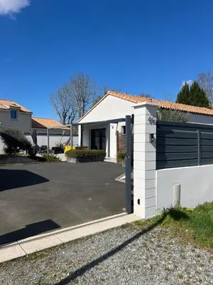 Bâtiment de le séjour chez l'habitant