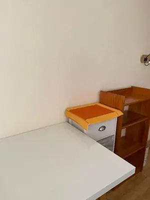Un ou plusieurs lits dans un hébergement de l'établissement Chambre chez l'HABITANT appartement partagé sauf salon